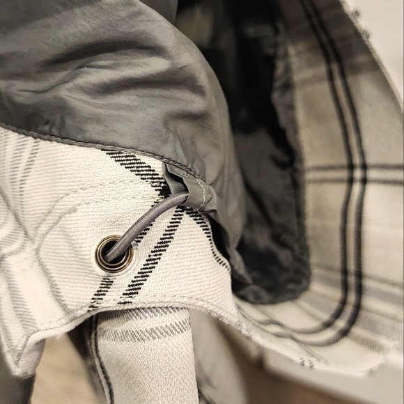 Women's Columbia Omi-Heat Spring/Fall Rain Jacket. - Picture 7 of 12